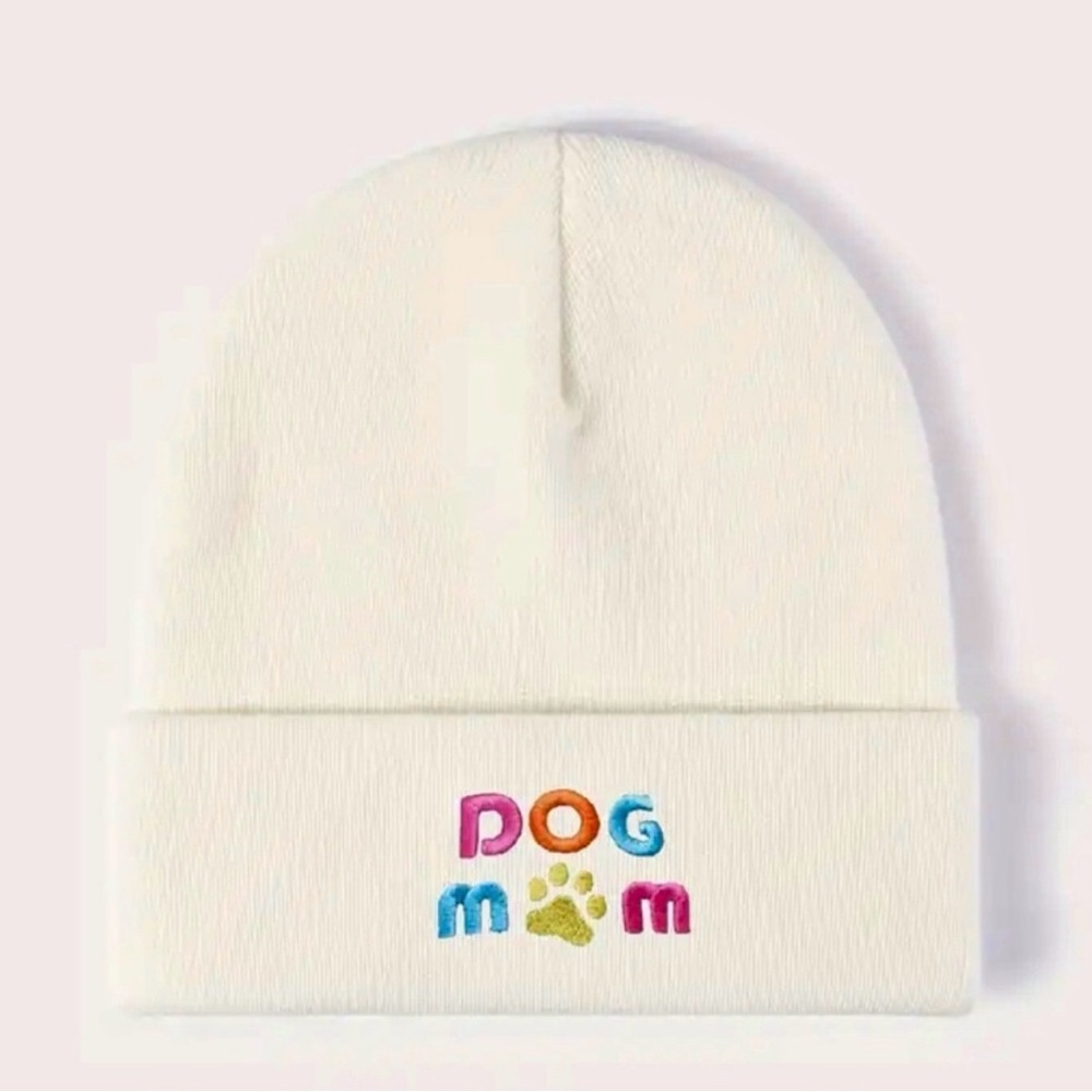 Dog Mom Knit Beanie Hat
Brand New 🐾
